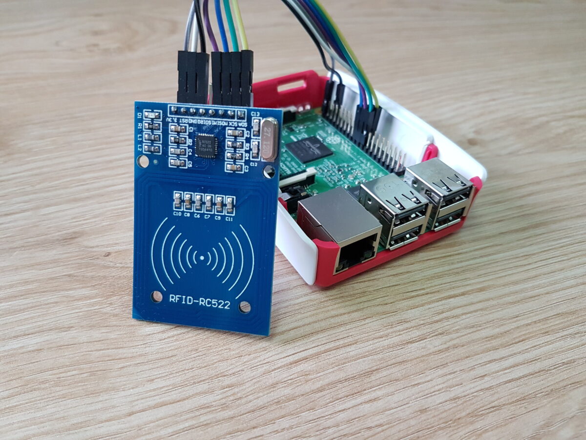 RC522 RFID Tag Reading with the Raspberry Pi - Raspberry Pi Spy